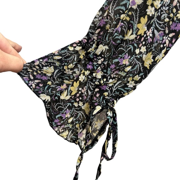 Floral Ruffle Blouse - Picture 7 of 12